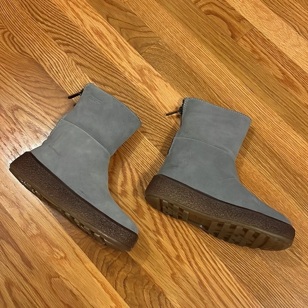 New Free People Cougar Cozy Up Shearling Boots in Ash Blue size 7